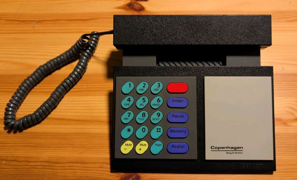Bang & Olufsen Beocom 2200 Phone Design by Lone and Gideon Lindinger-Loewy 19